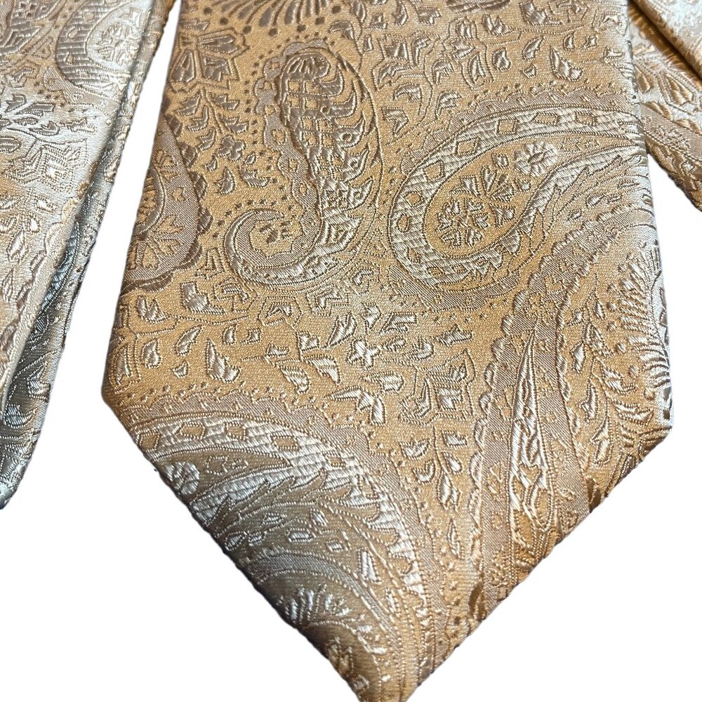 Vintage DKNY 100% Silk Yellow Gold Tie w/ raised paisley pattern Men's